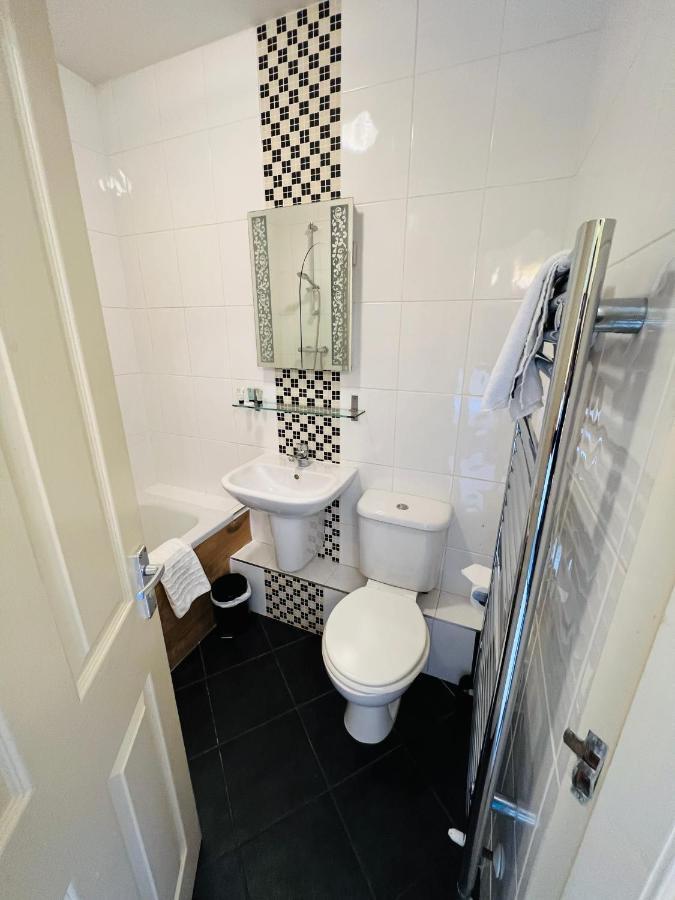 Heath Cottage Hotel Dewsbury Kültér fotó