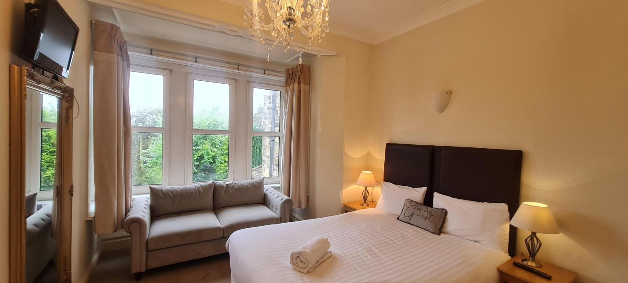Heath Cottage Hotel Dewsbury Kültér fotó